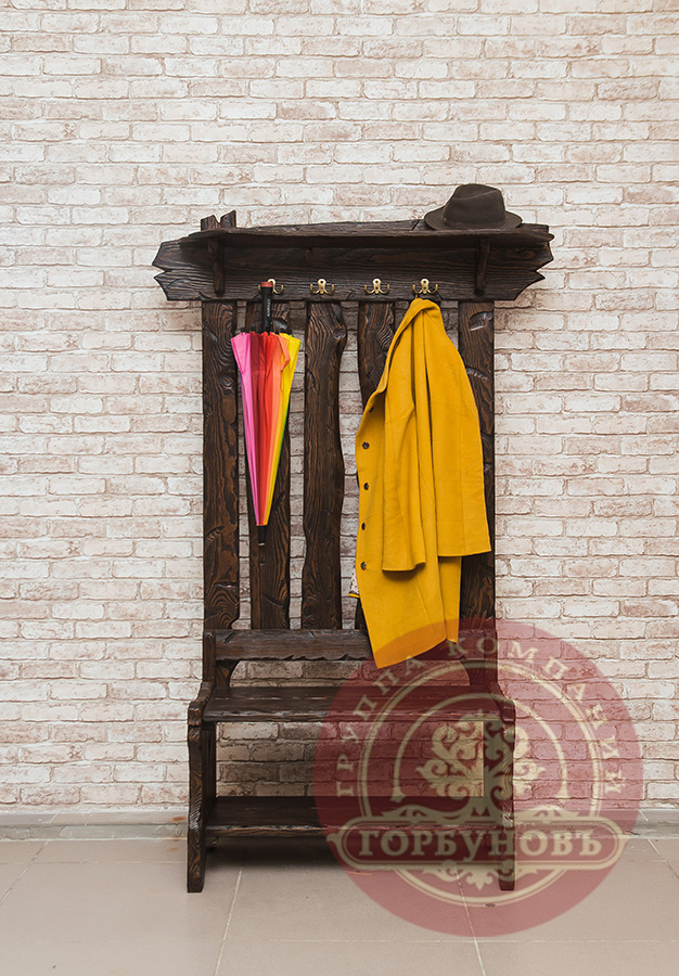 Прихожая под старину